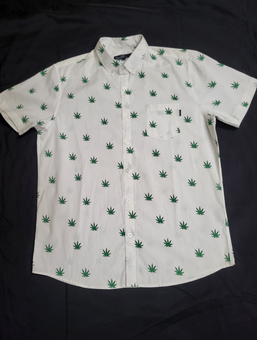 Molokai Surf Company White/Green Cannabis Flower Button Up Shirt Men Size Large